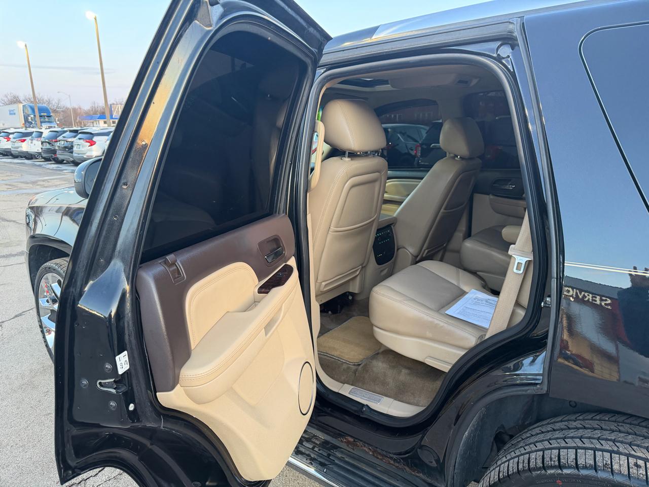 GMC Yukon Denali 2011