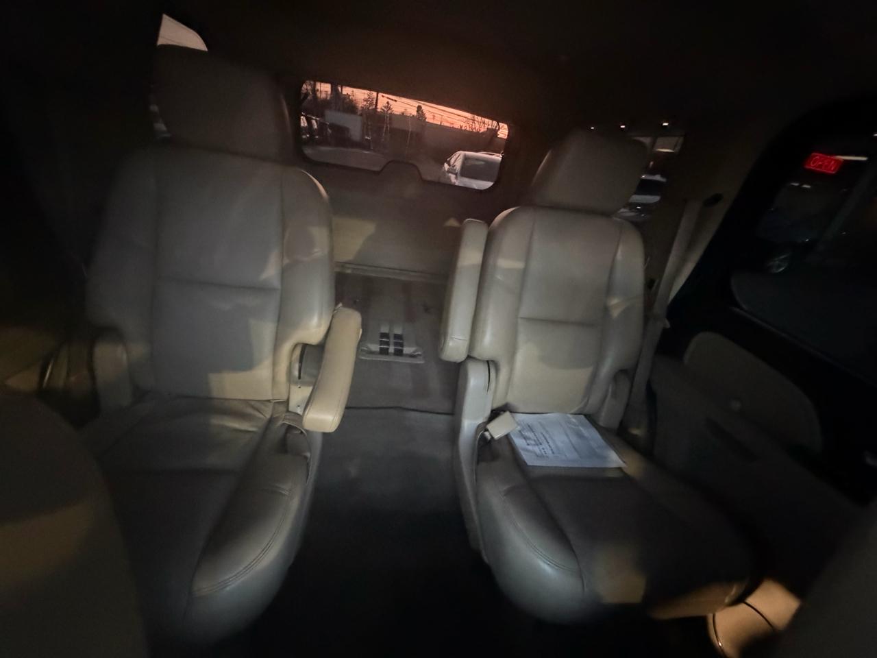 GMC Yukon Denali 2011