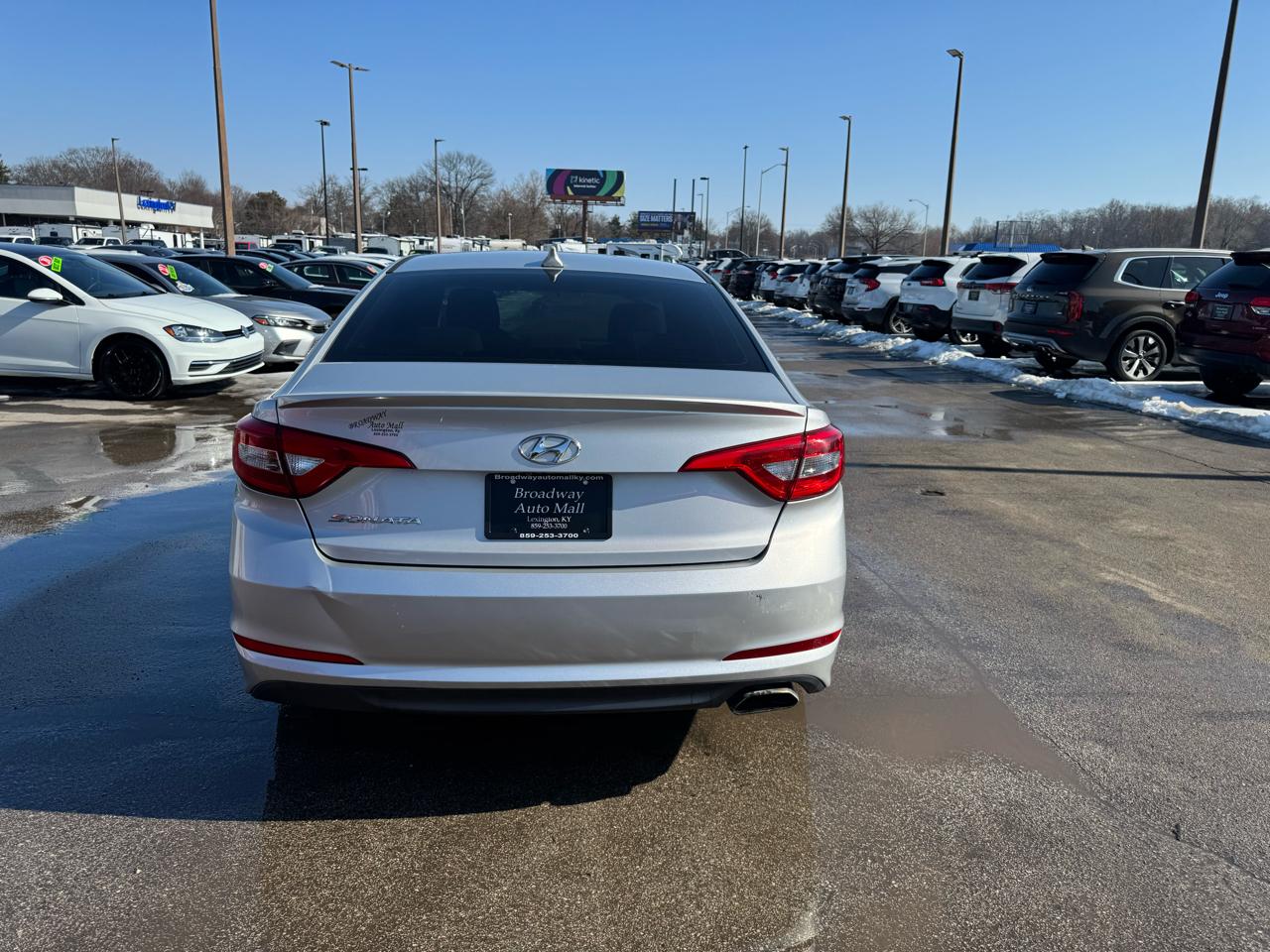 Hyundai Sonata 4dr Sdn 2.4L SE 2016