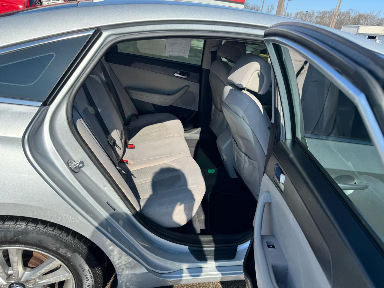 Hyundai Sonata 4dr Sdn 2.4L SE 2016