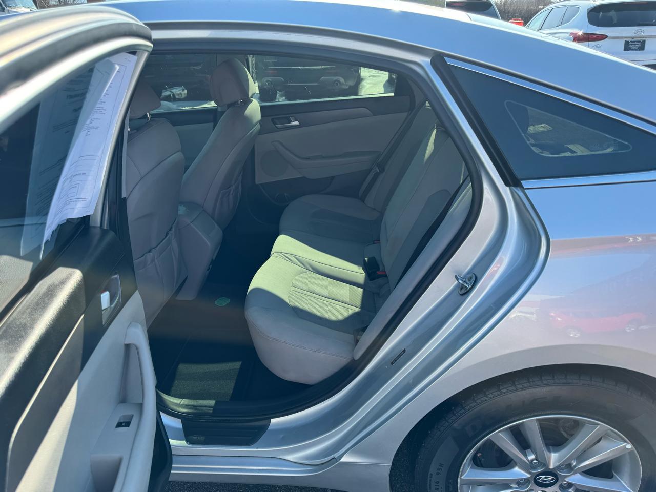 Hyundai Sonata 4dr Sdn 2.4L SE 2016