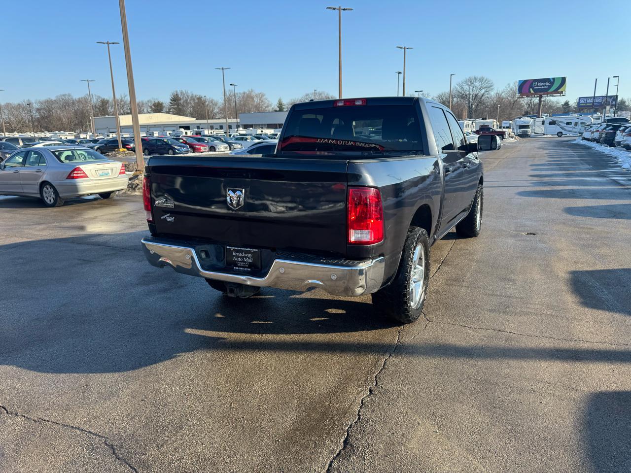 RAM 1500 4WD Crew Cab 140.5" Big Horn 2016