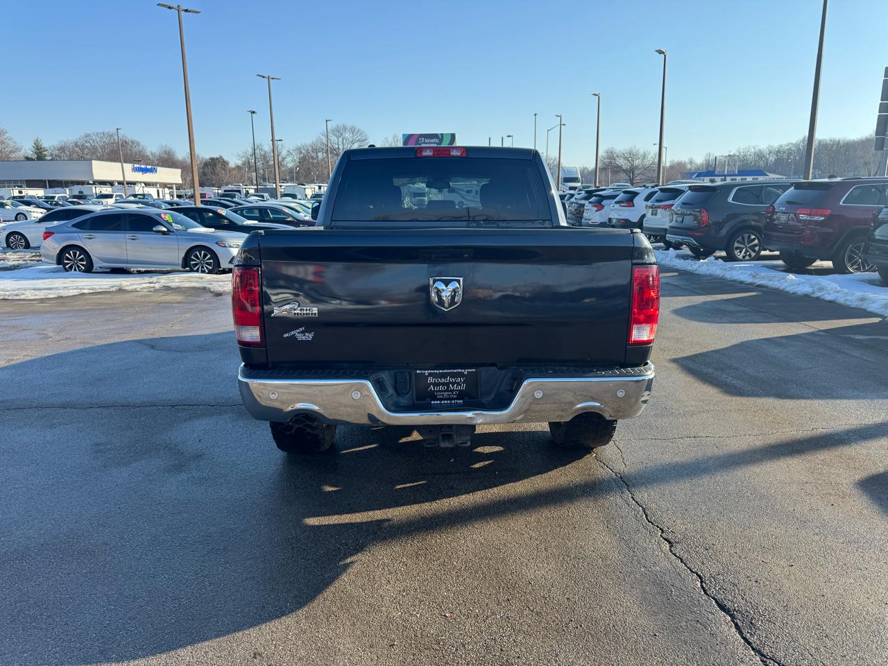 RAM 1500 4WD Crew Cab 140.5" Big Horn 2016