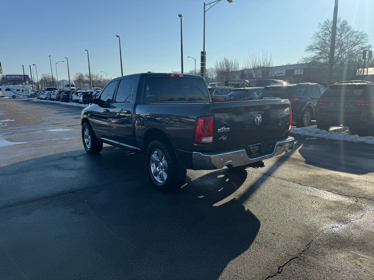 RAM 1500 4WD Crew Cab 140.5" Big Horn 2016