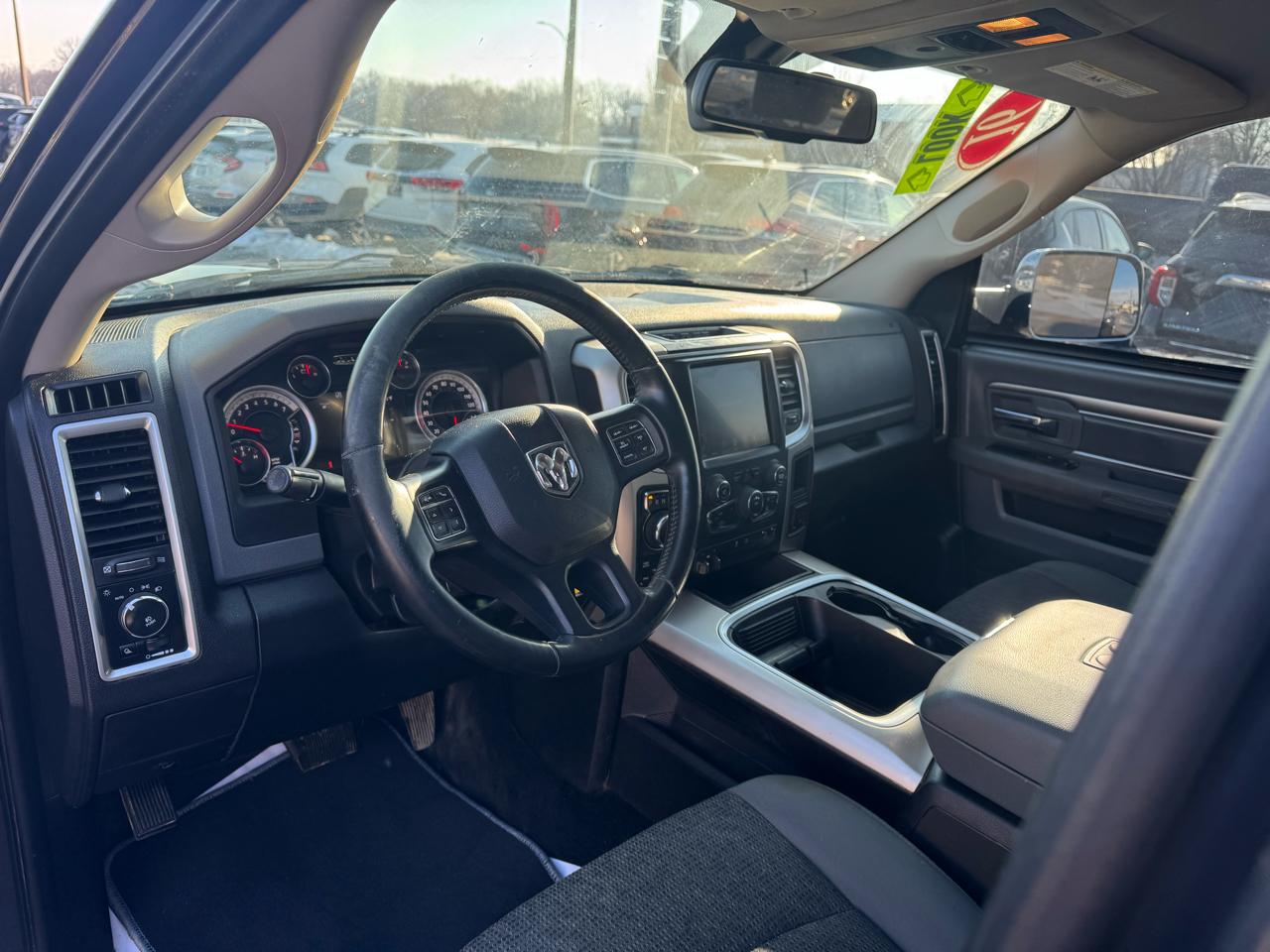 RAM 1500 4WD Crew Cab 140.5" Big Horn 2016