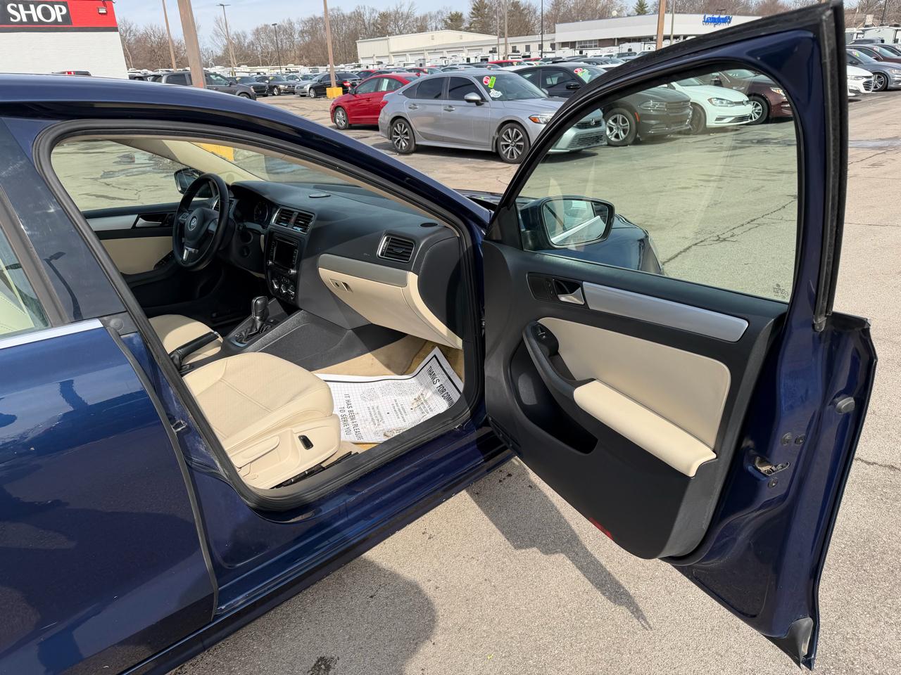 Volkswagen Jetta Sedan 4dr Auto SE PZEV 2014