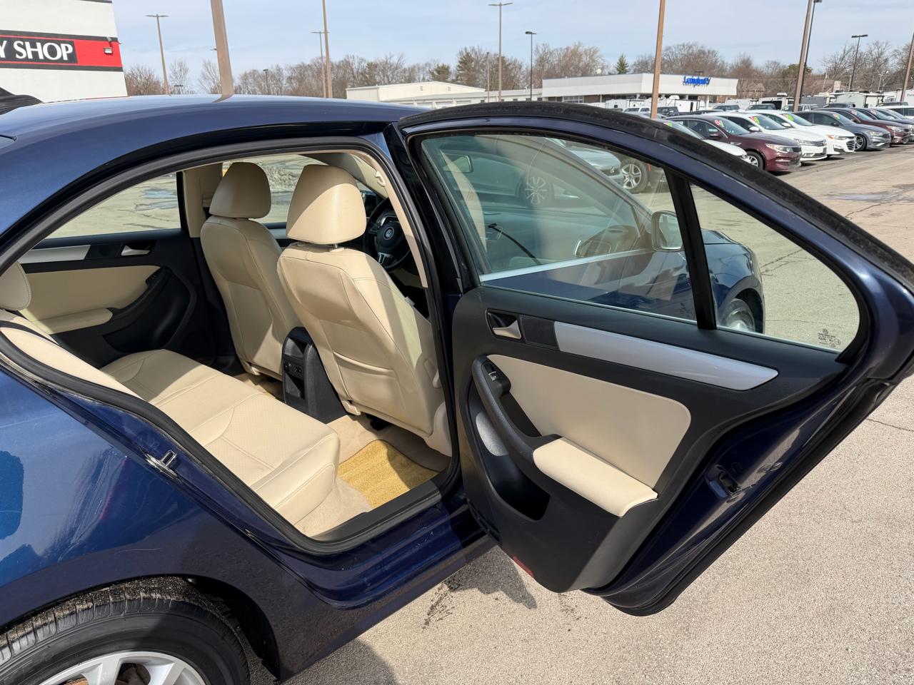 Volkswagen Jetta Sedan 4dr Auto SE PZEV 2014