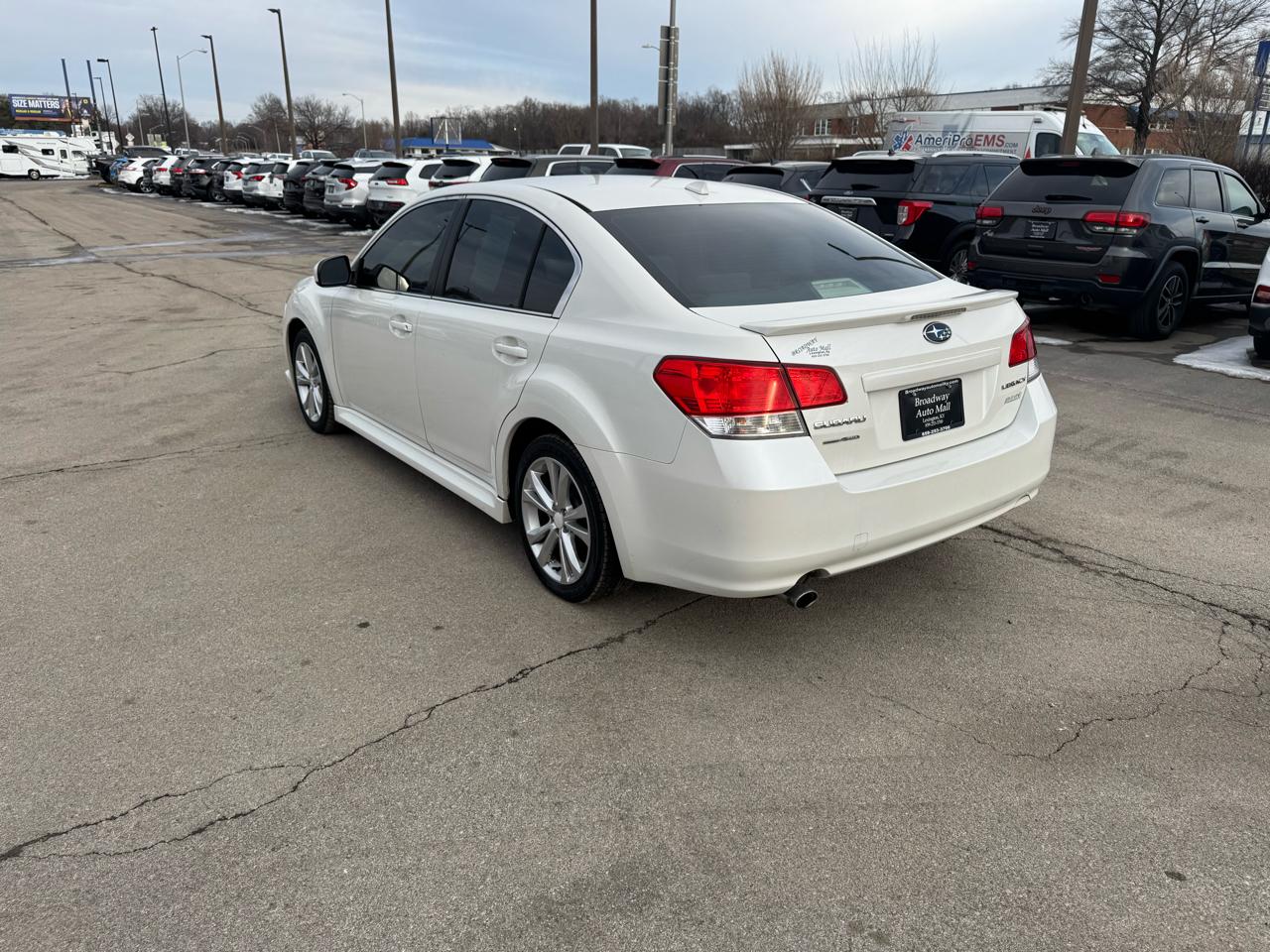 Subaru Legacy 4dr Sdn H4 Auto 2.5i Premium 2014