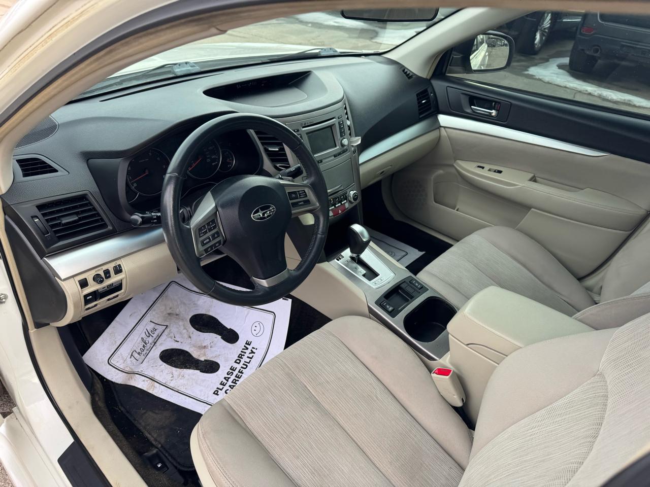 Subaru Legacy 4dr Sdn H4 Auto 2.5i Premium 2014