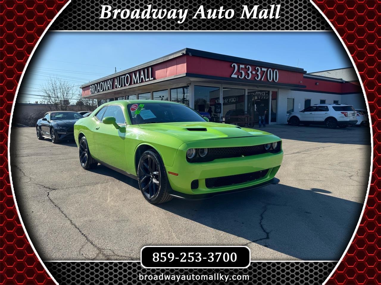 Dodge Challenger SXT RWD 2019