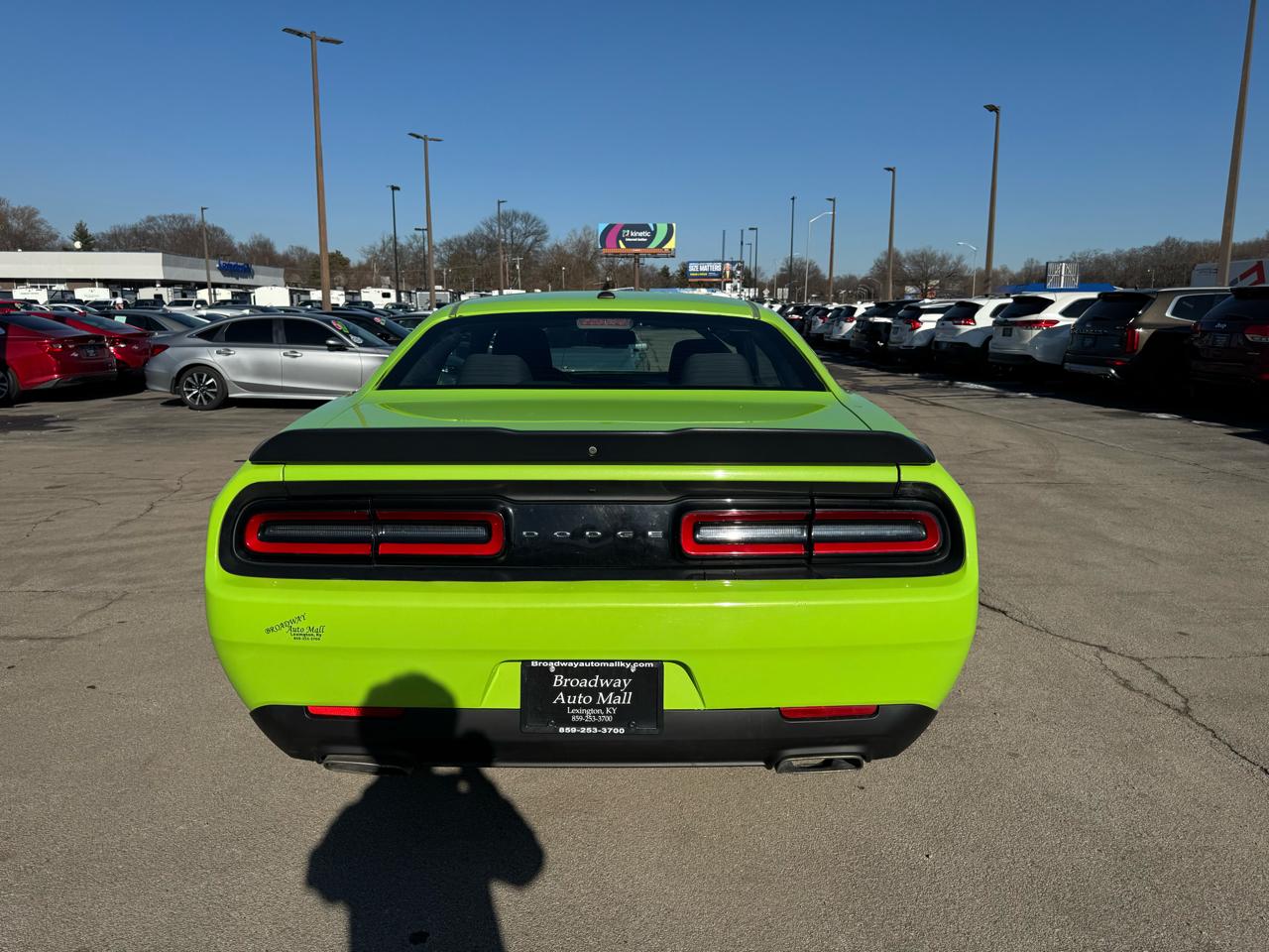 Dodge Challenger SXT RWD 2019