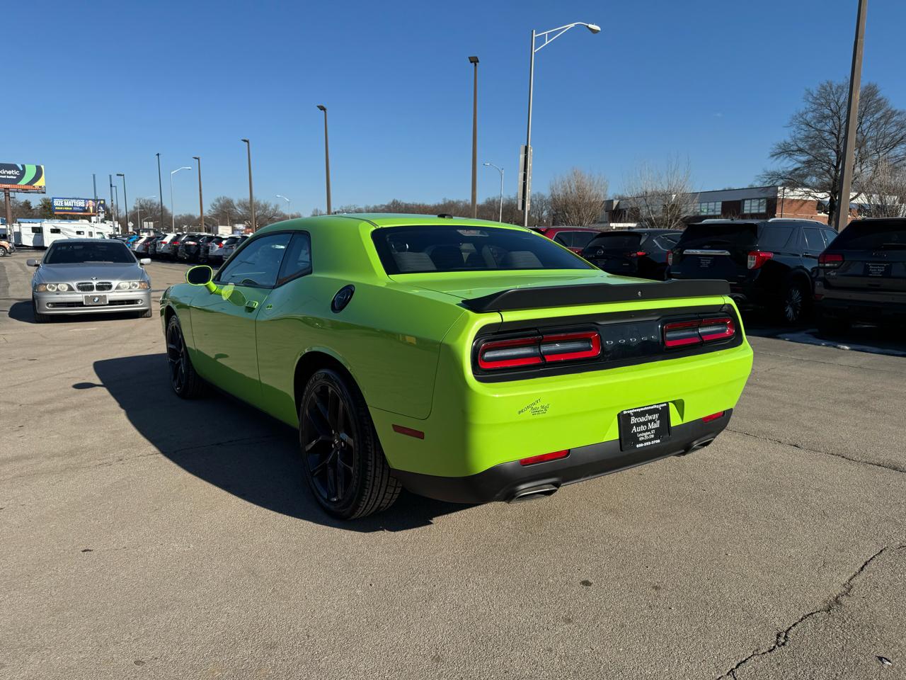 Dodge Challenger SXT RWD 2019