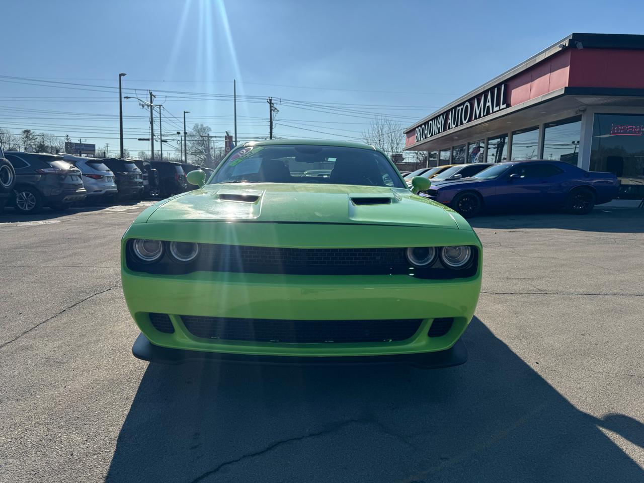 Dodge Challenger SXT RWD 2019