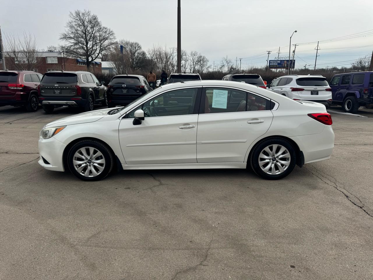 Subaru Legacy 4dr Sdn 2.5i Premium PZEV 2015