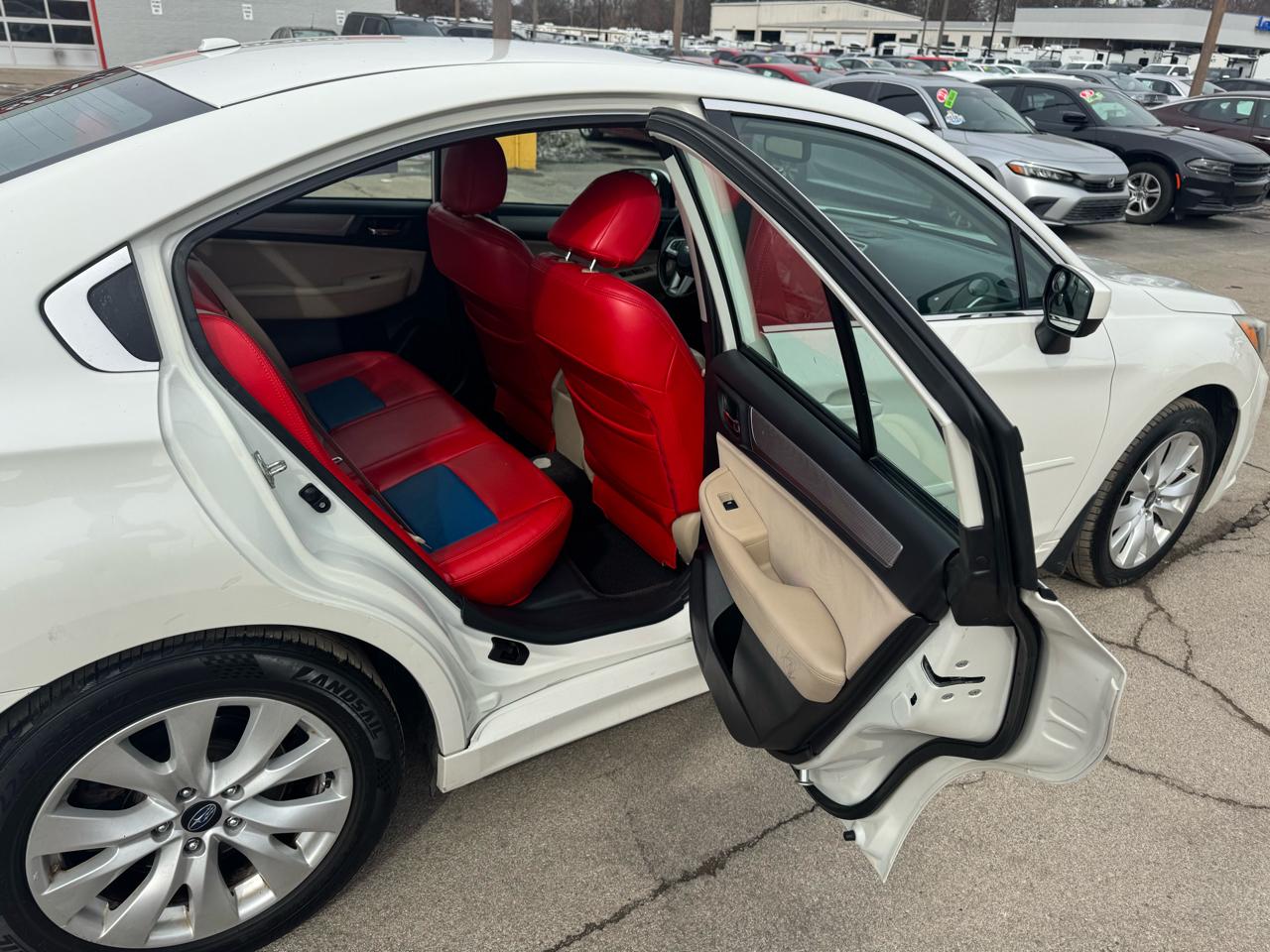 Subaru Legacy 4dr Sdn 2.5i Premium PZEV 2015