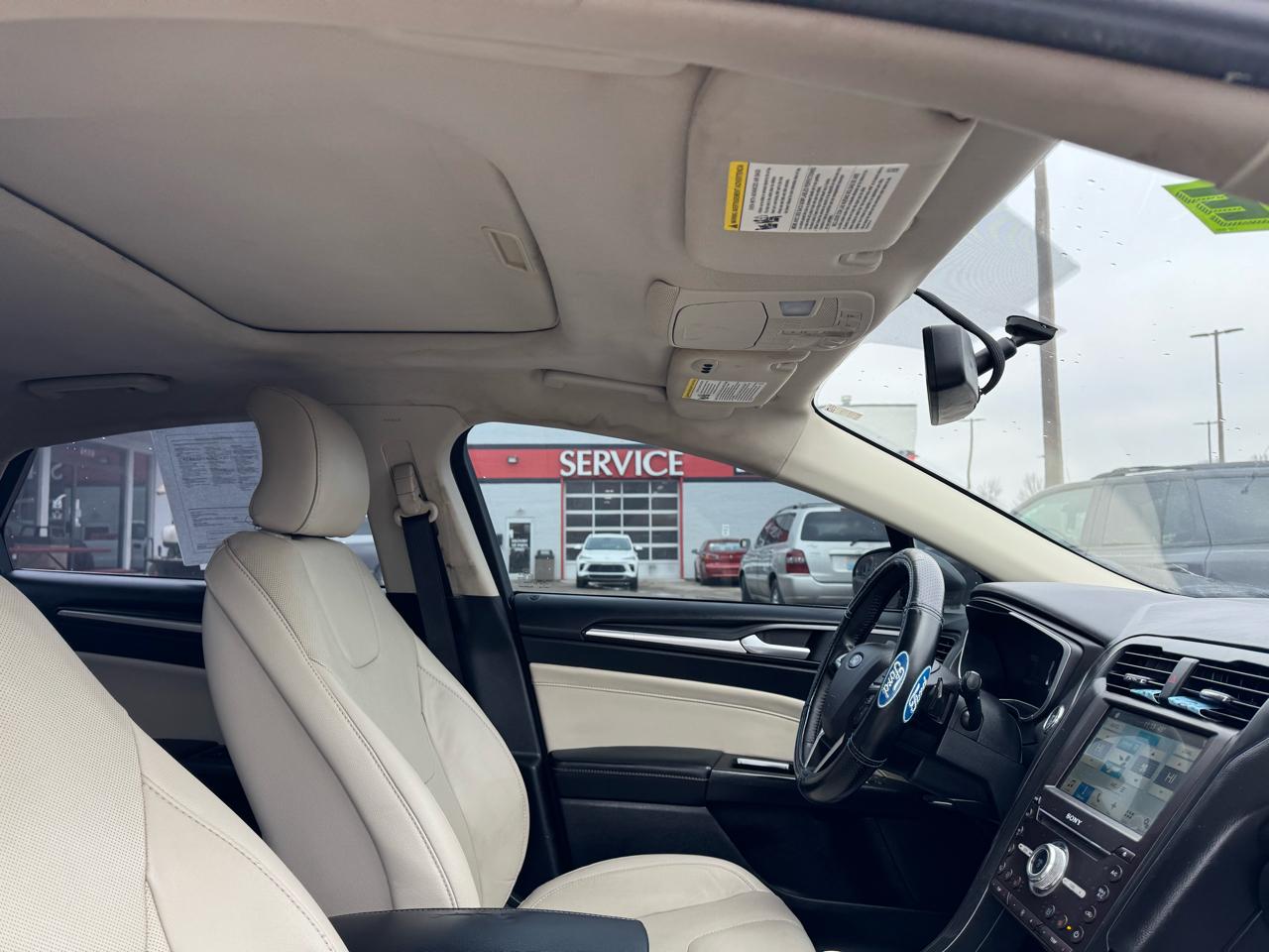 Ford Fusion Titanium FWD 2017