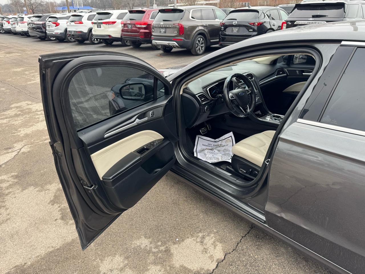 Ford Fusion Titanium FWD 2017