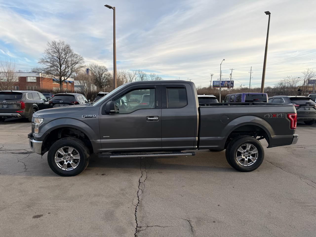 Ford F-150 4WD SuperCab 145" XLT 2015