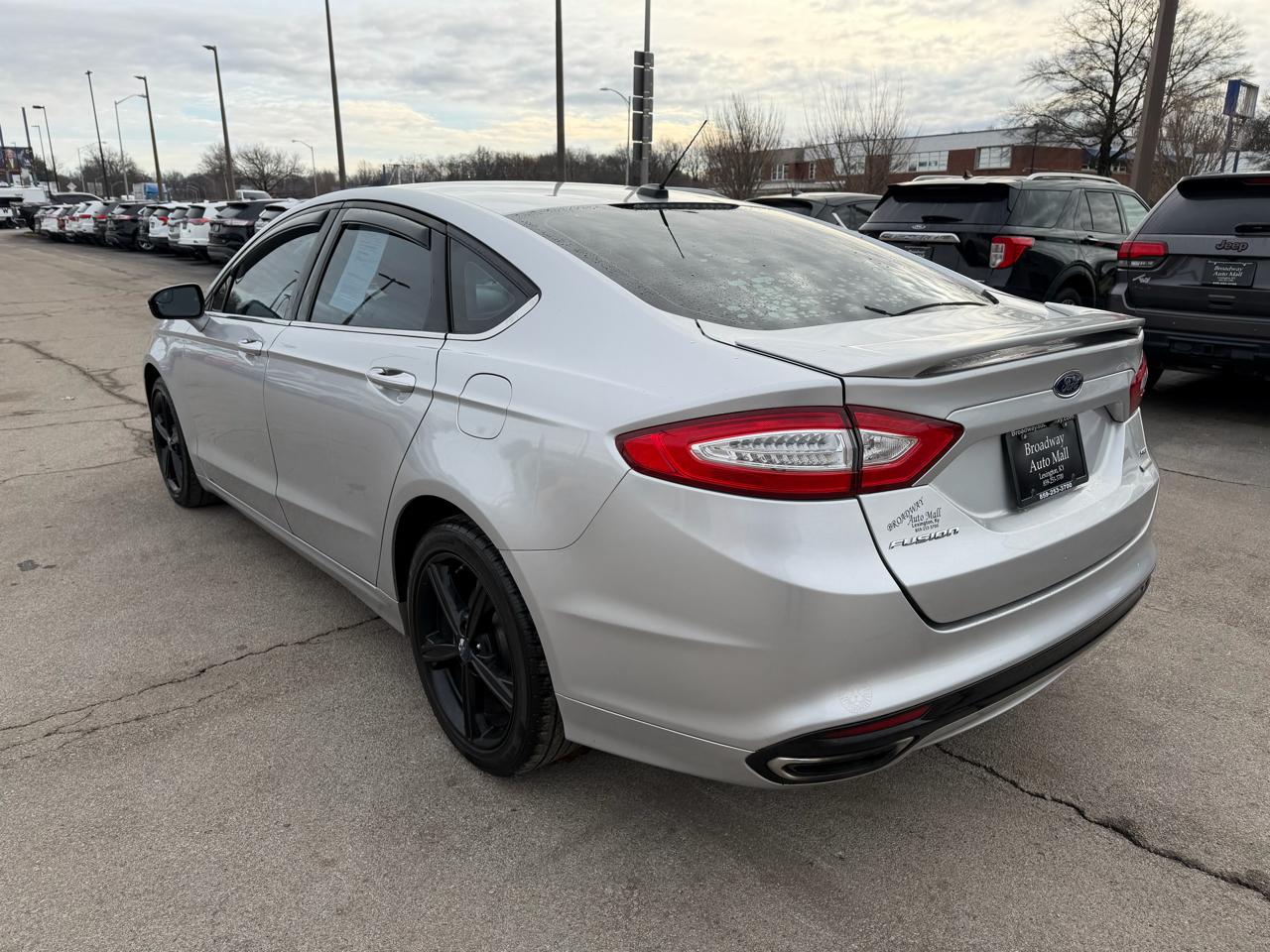 Ford Fusion SE 2016
