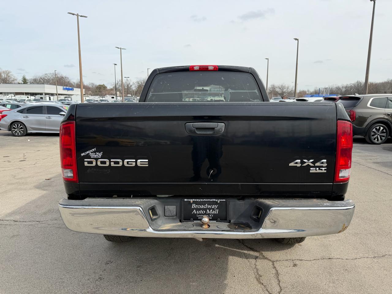 Dodge Ram 1500 4dr Quad Cab 140.5" WB 4WD SLT 2004