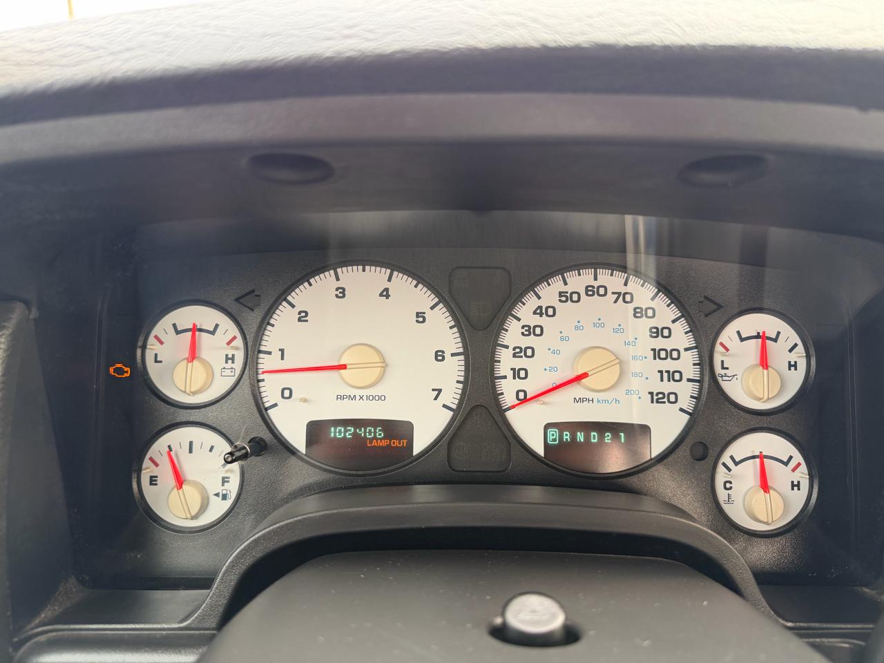 Dodge Ram 1500 4dr Quad Cab 140.5" WB 4WD SLT 2004