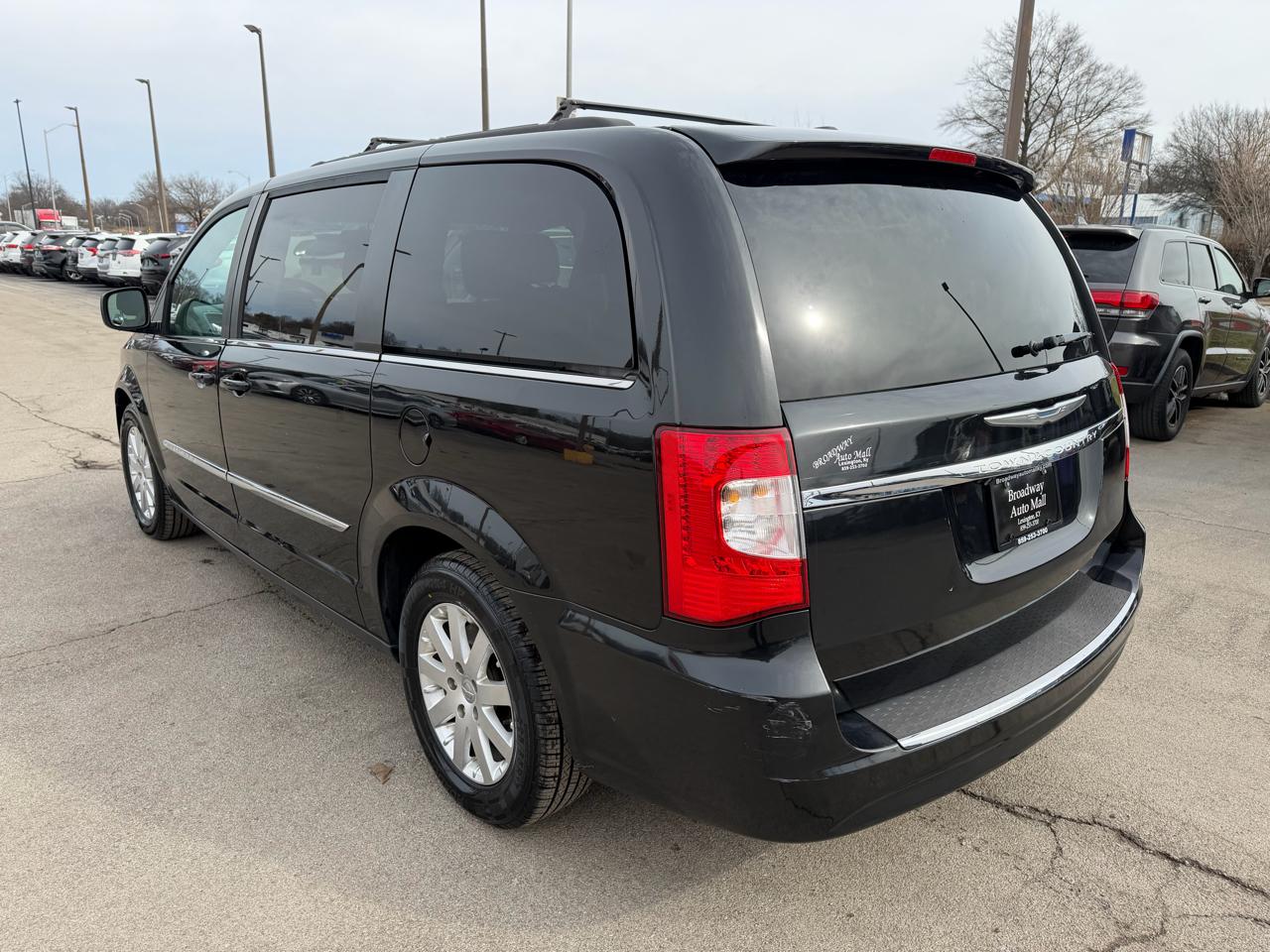 Chrysler Town & Country 4dr Wgn Touring 2016