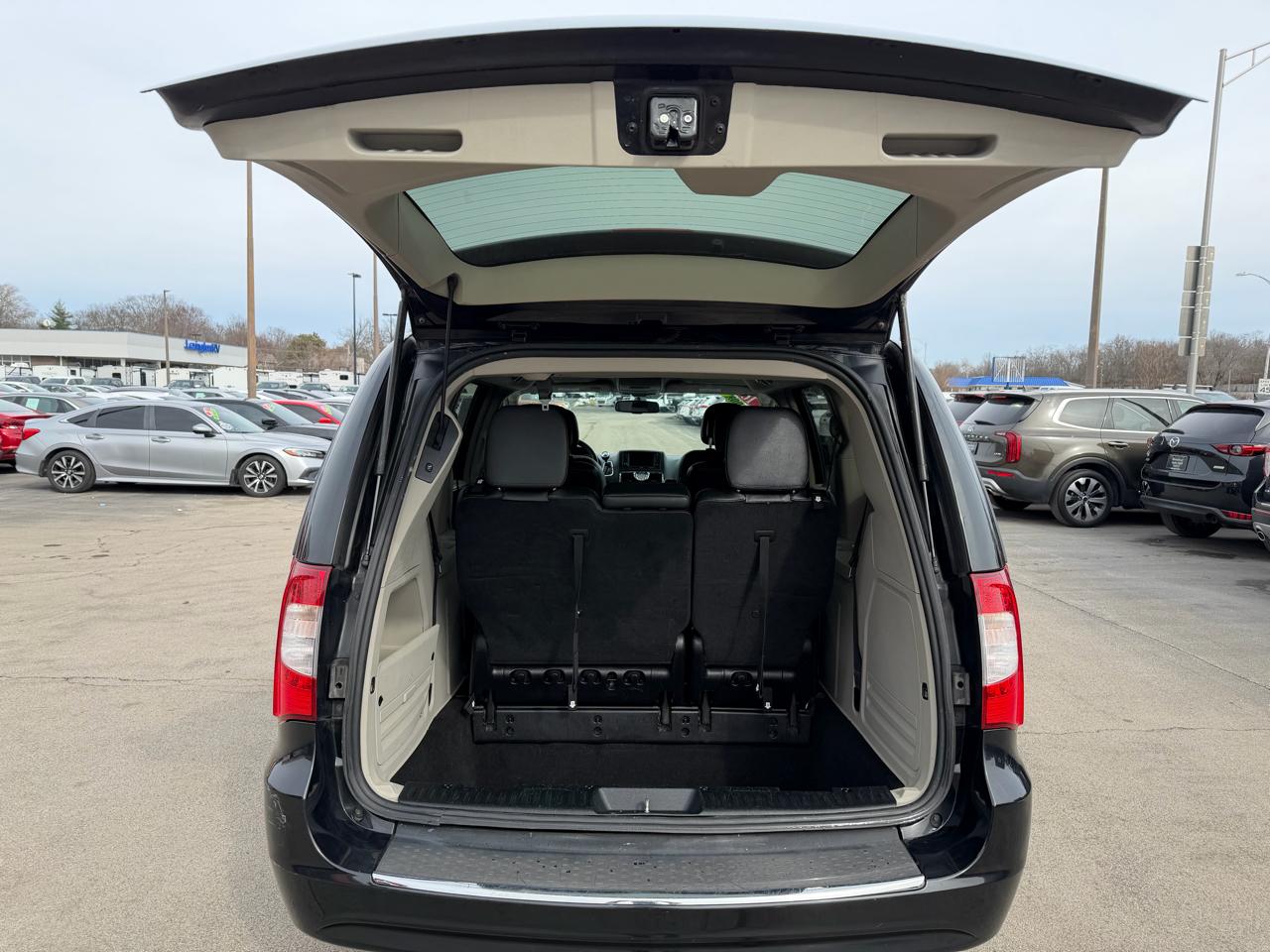 Chrysler Town & Country 4dr Wgn Touring 2016