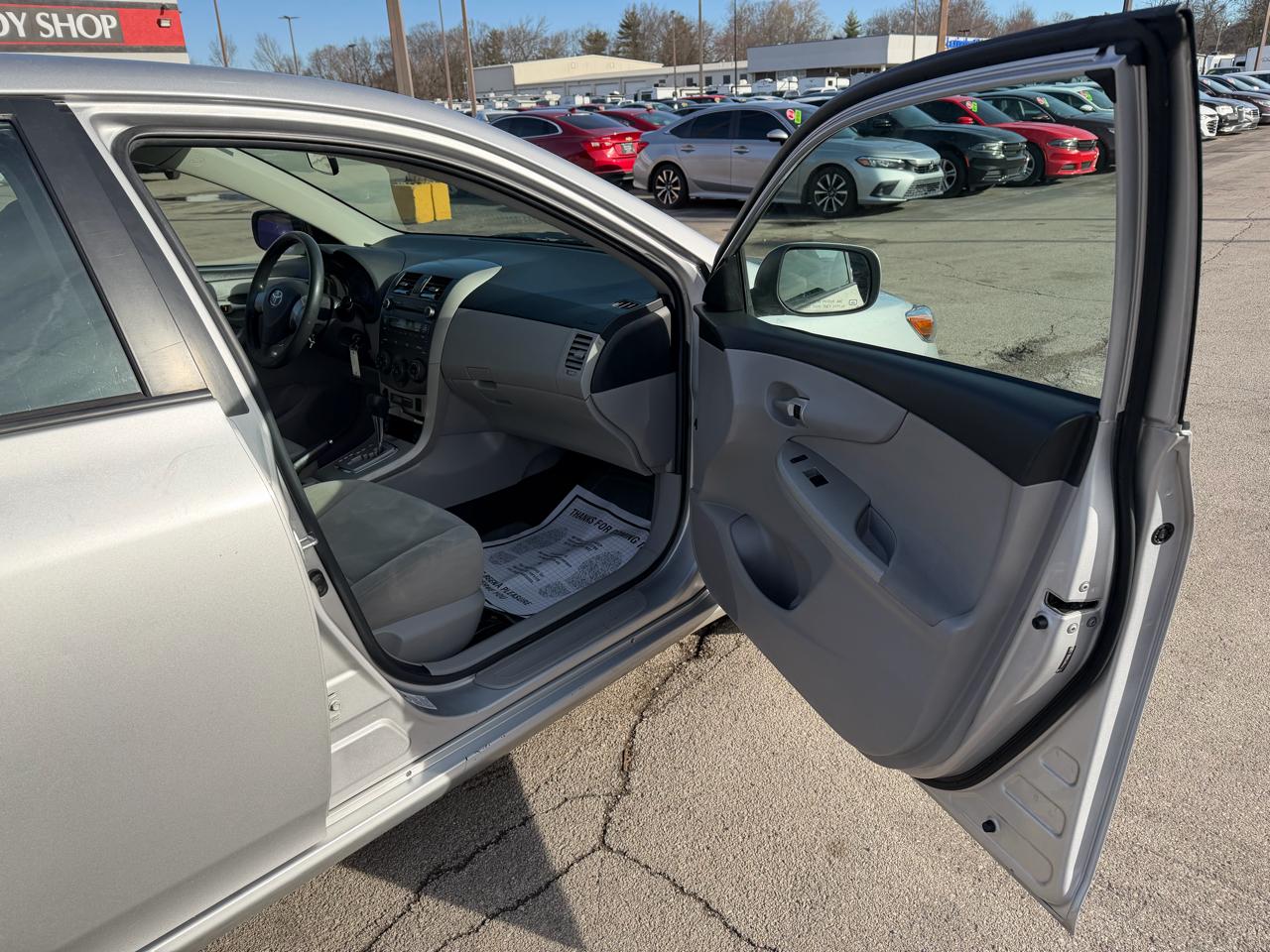 Toyota Corolla LE 2011