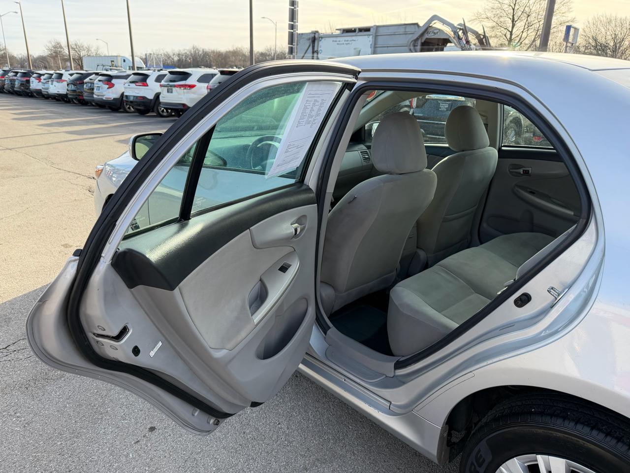 Toyota Corolla LE 2011