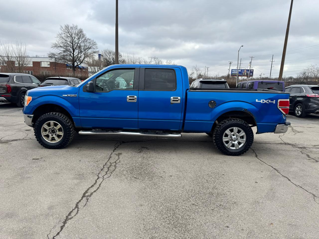 Ford F-150 4WD SuperCrew 145" XLT 2009