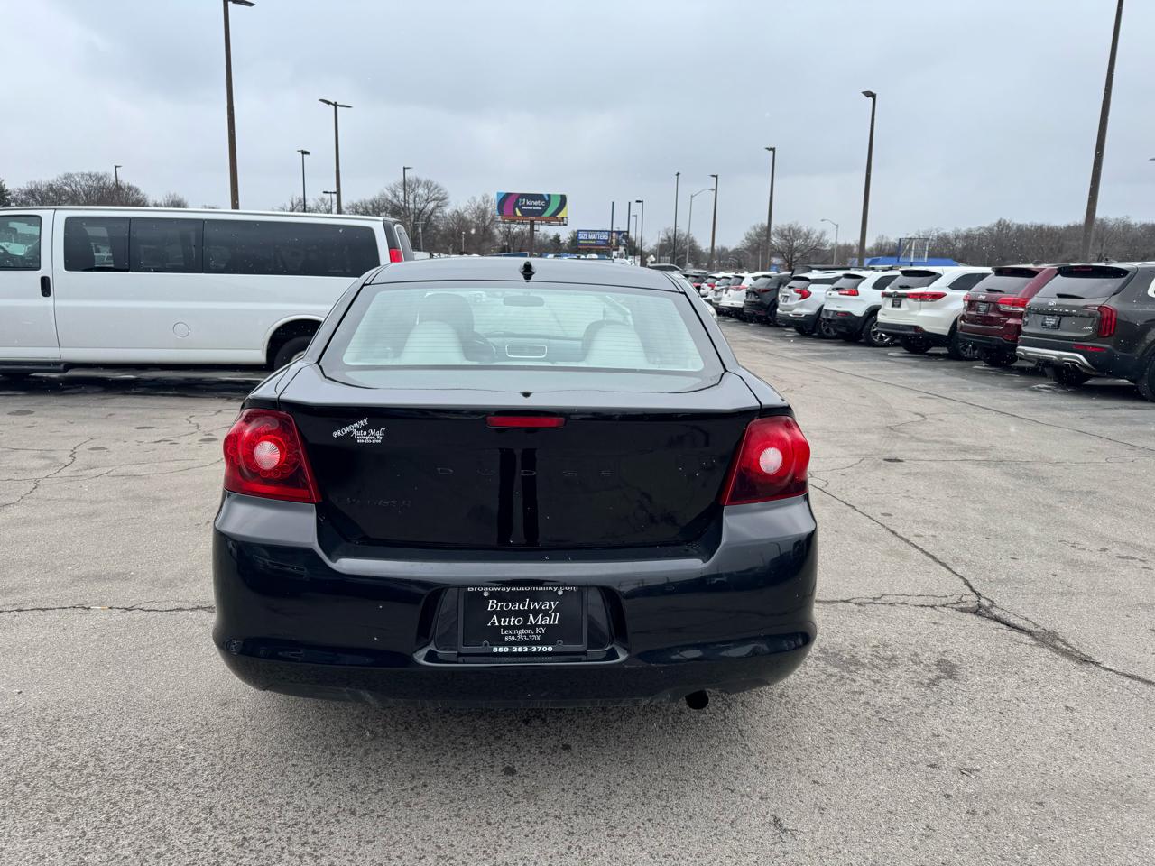 Dodge Avenger 4dr Sdn SE 2013