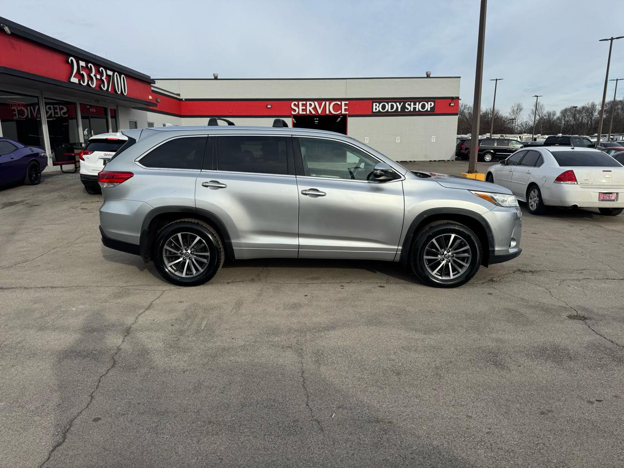 Toyota Highlander XLE V6 AWD (Natl) 2017