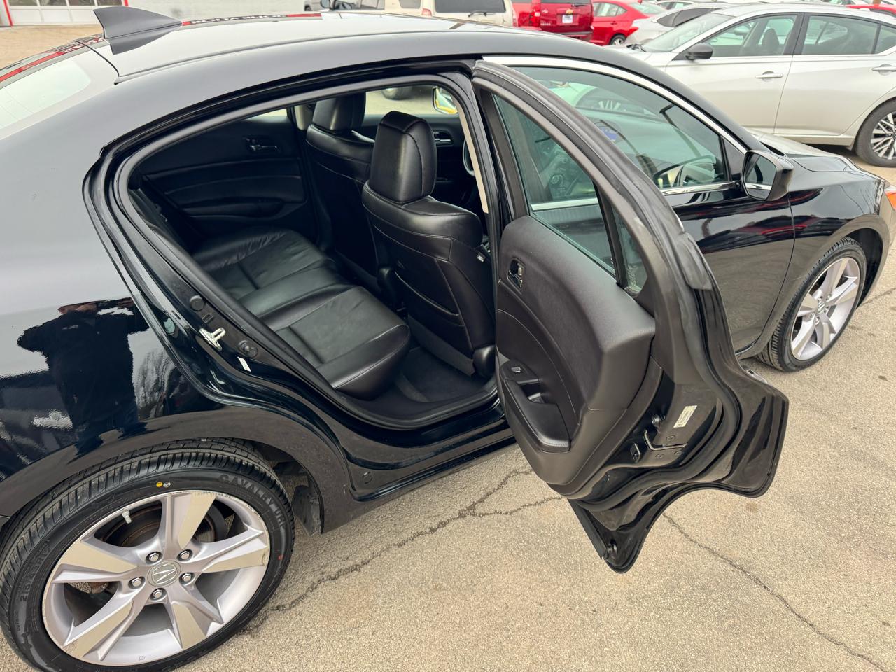 Acura ILX 4dr Sdn 2.0L 2014