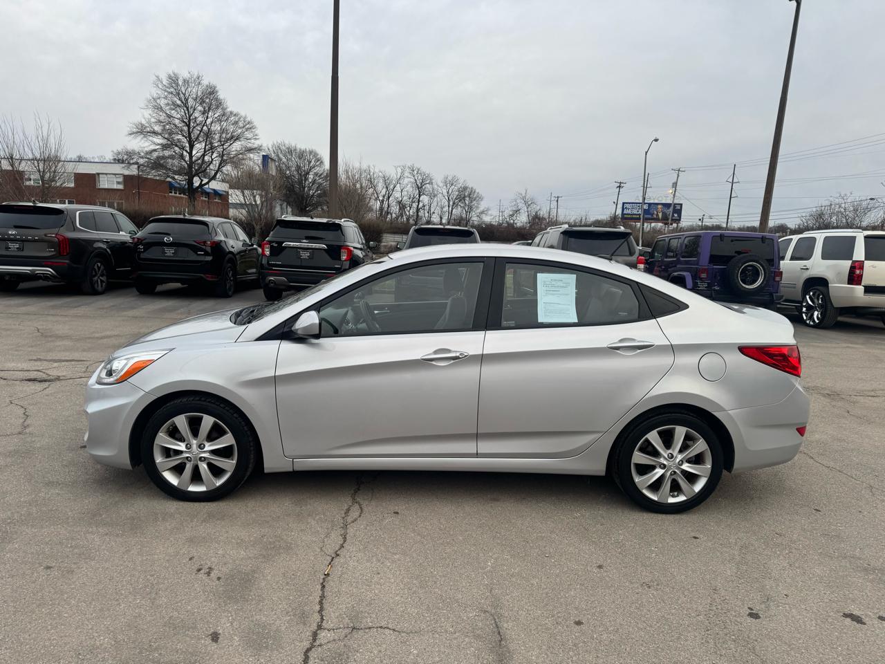 Hyundai Accent 4dr Sdn Auto GLS 2014