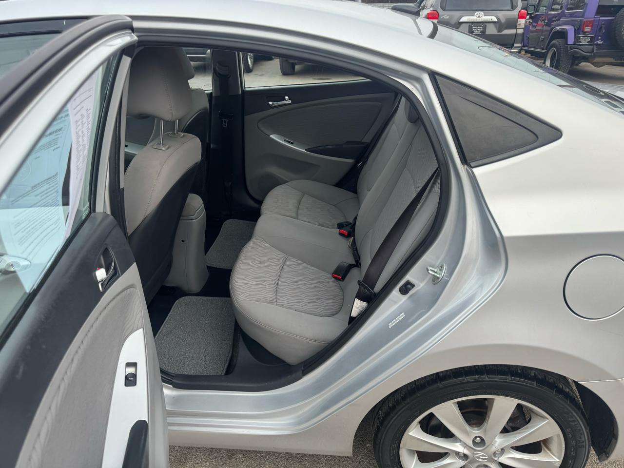 Hyundai Accent 4dr Sdn Auto GLS 2014