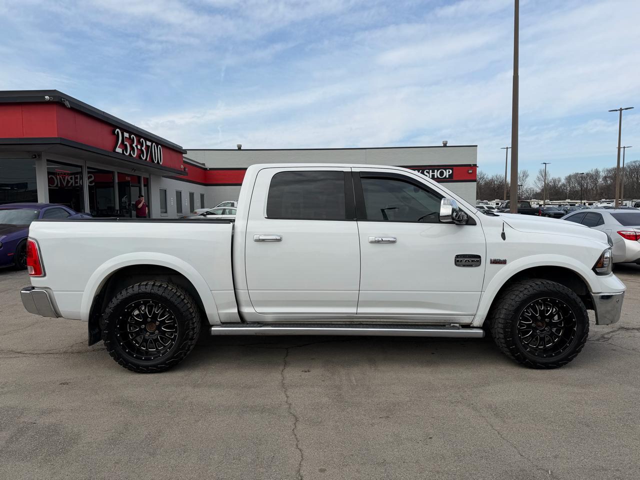 RAM 1500 4WD Crew Cab 140.5" Longhorn 2014