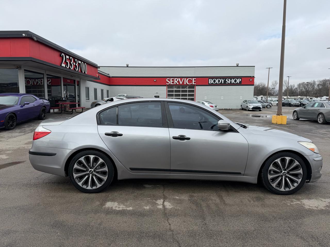 Hyundai Genesis 4dr Sdn V6 2011