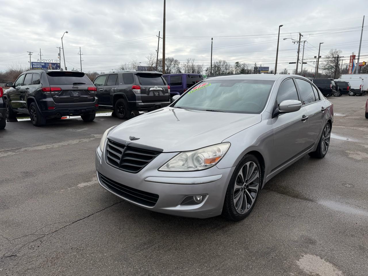 Hyundai Genesis 4dr Sdn V6 2011