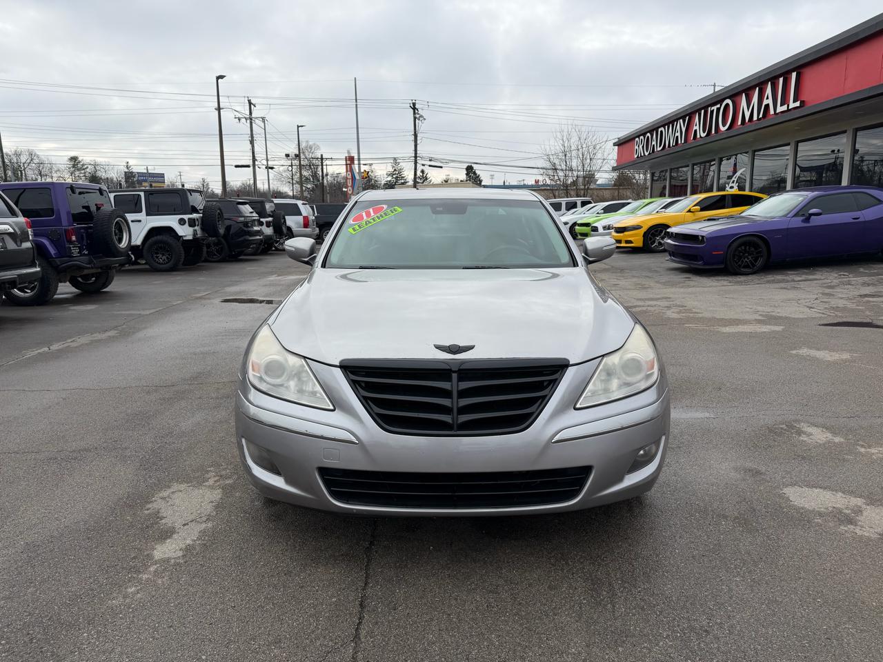 Hyundai Genesis 4dr Sdn V6 2011