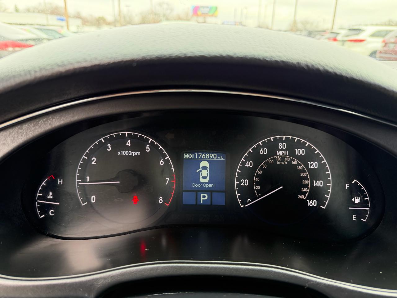 Hyundai Genesis 4dr Sdn V6 2011