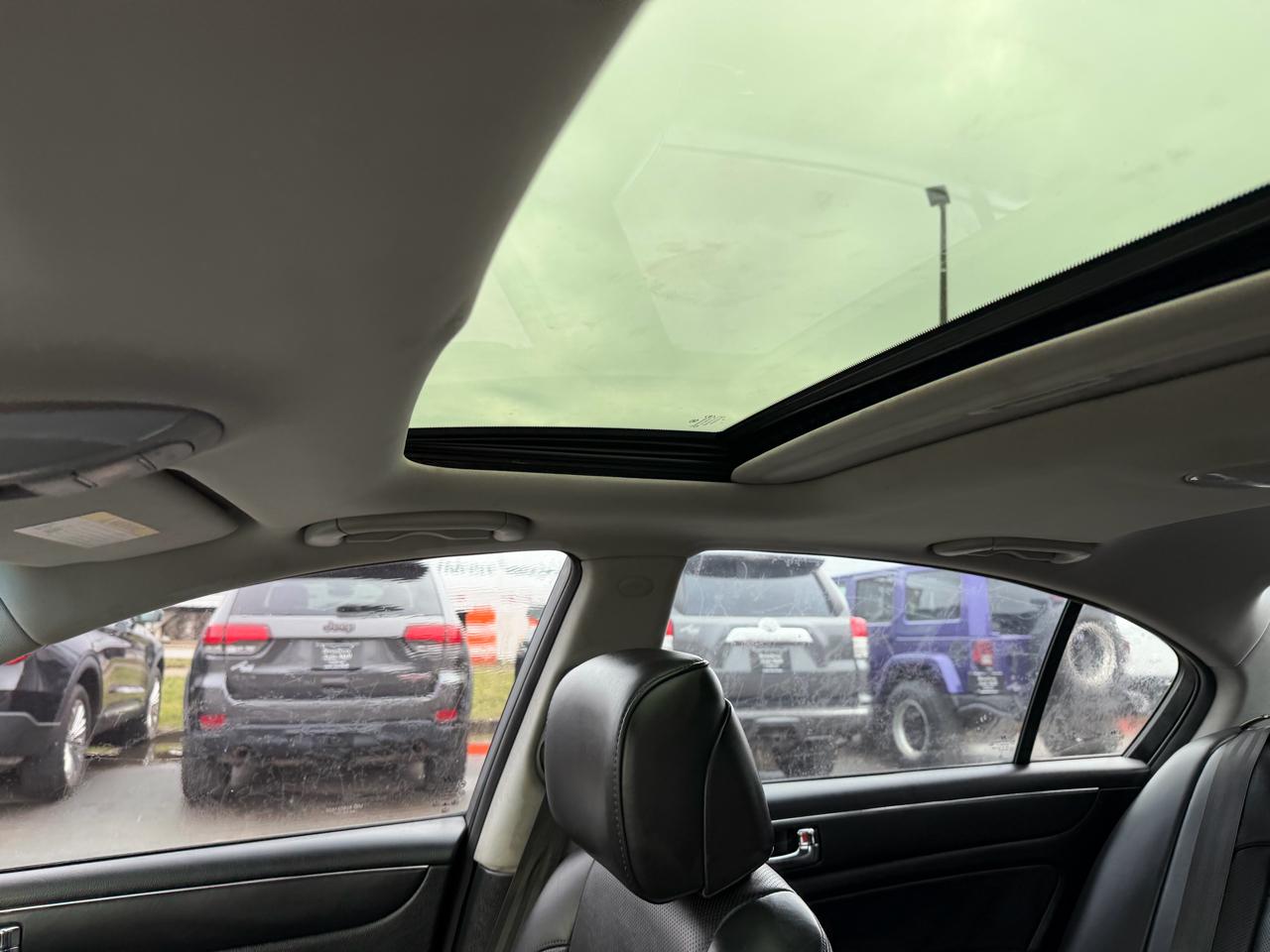 Hyundai Genesis 4dr Sdn V6 2011