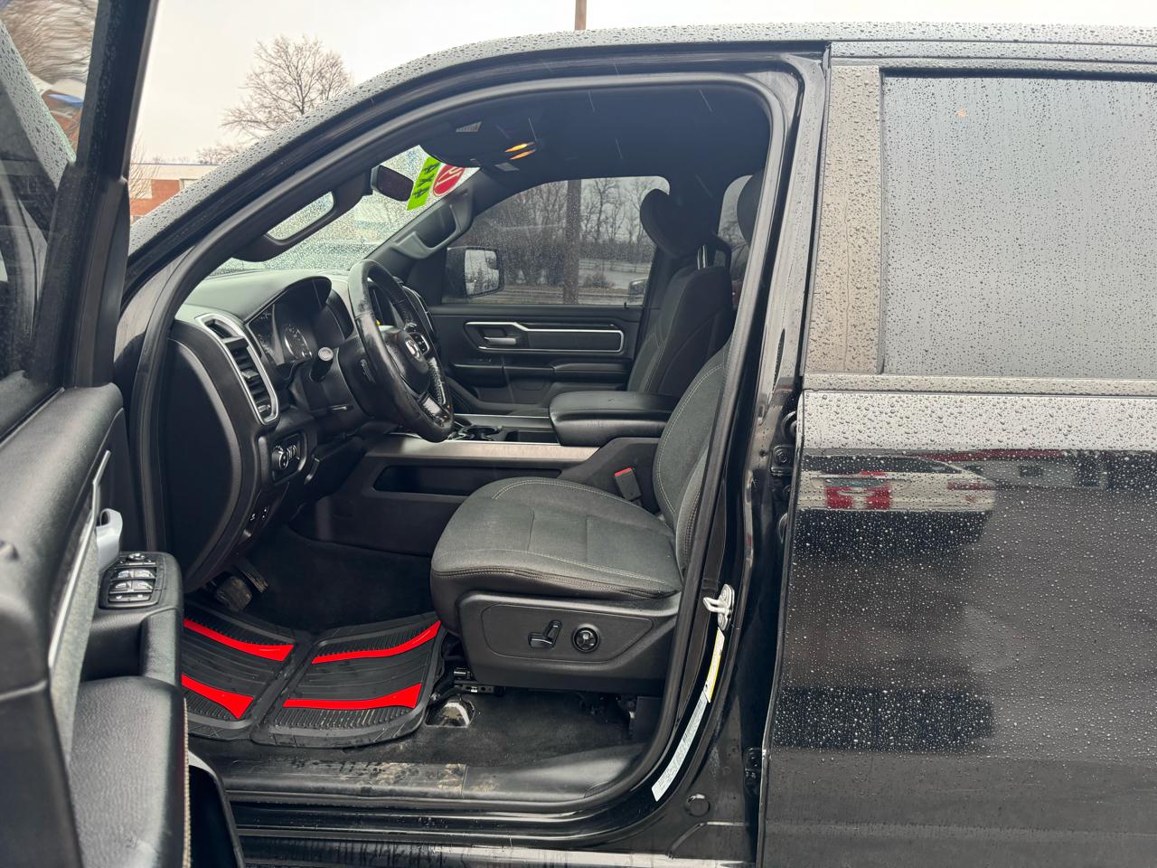 RAM 1500 Big Horn/Lone Star 4x4 Crew Cab 5'7" Box 2019