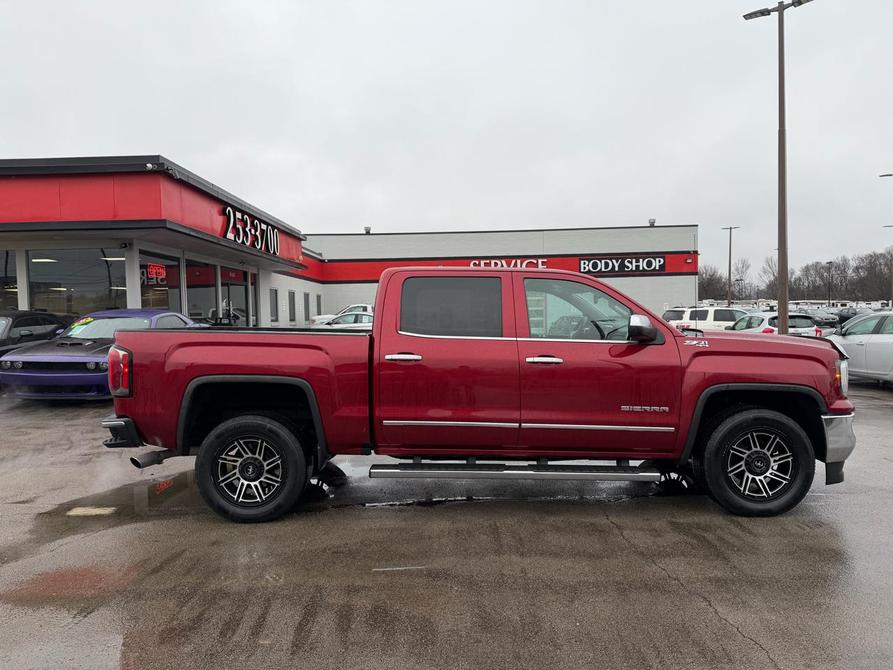 GMC Sierra 1500 4WD Crew Cab 143.5" SLT 2018