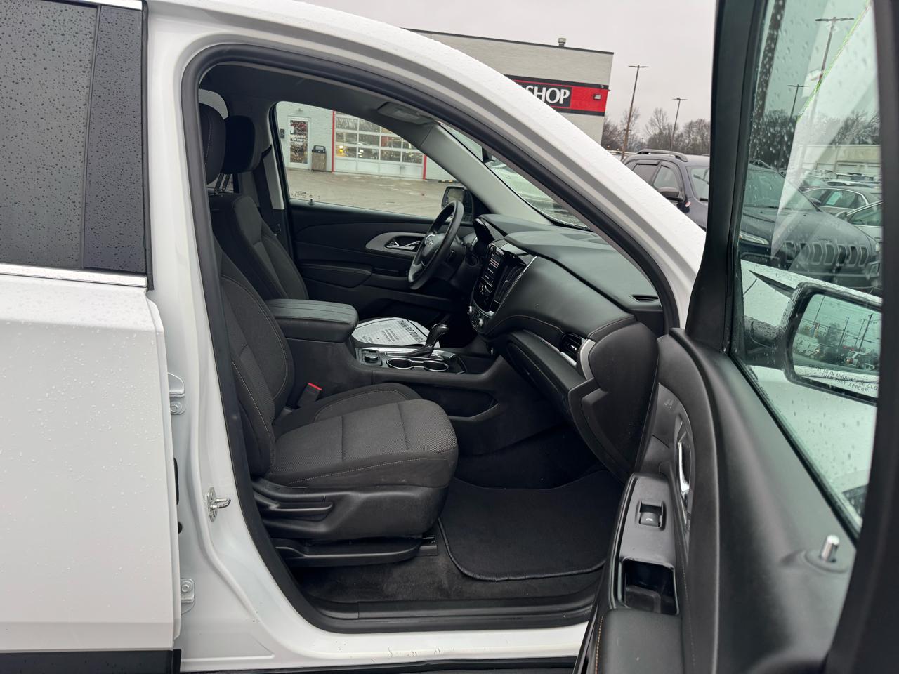 Chevrolet Traverse FWD 4dr LS w/1LS 2020