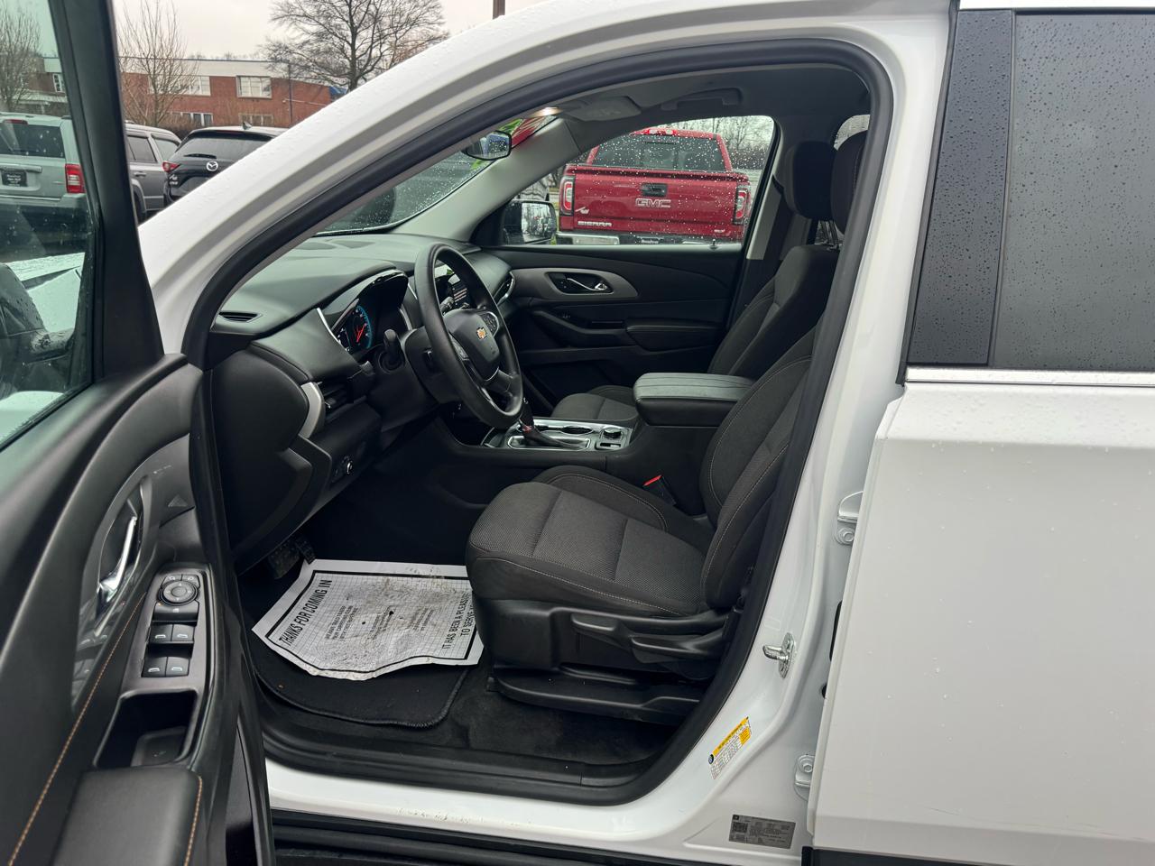 Chevrolet Traverse FWD 4dr LS w/1LS 2020