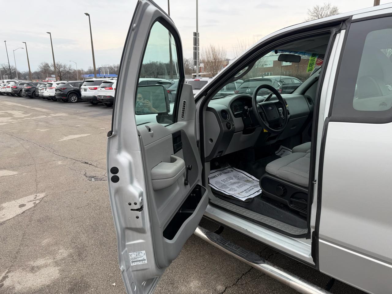 Ford F-150 Reg Cab Flareside 126" XLT 2007