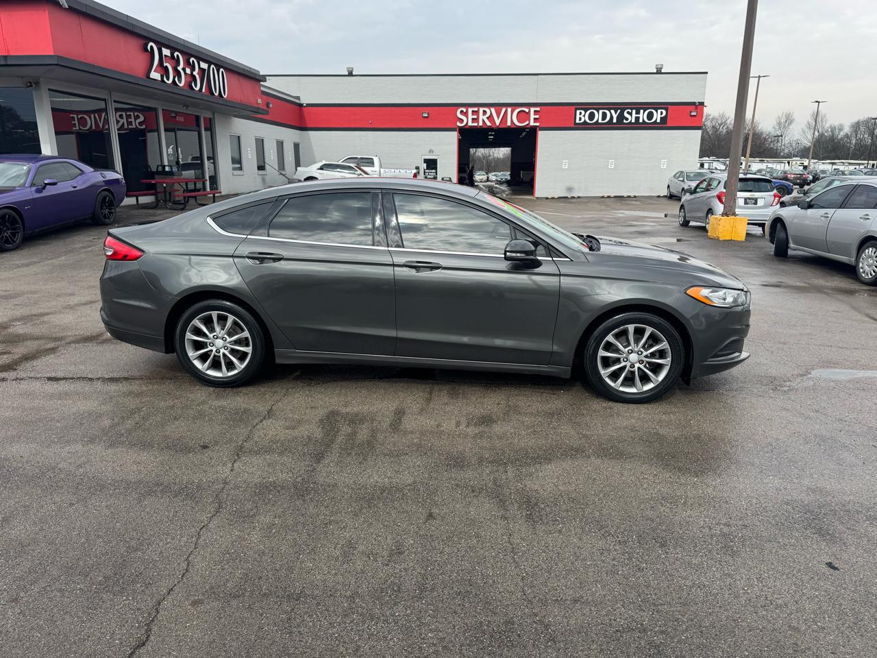 Ford Fusion SE FWD 2017