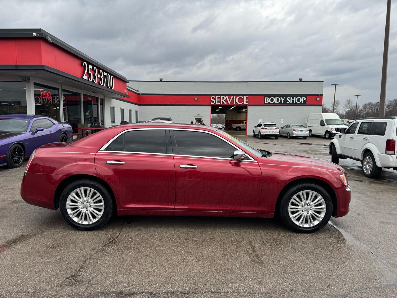 Chrysler 300 4dr Sdn V6 Limited AWD 2012