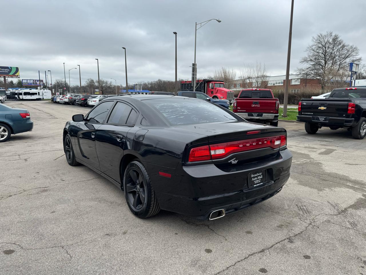 Dodge Charger 4dr Sdn SE RWD 2013