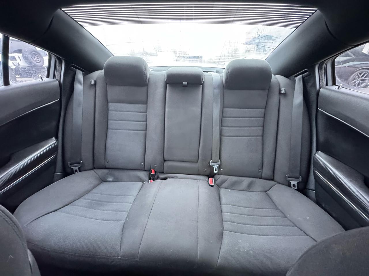 Dodge Charger 4dr Sdn SE RWD 2013